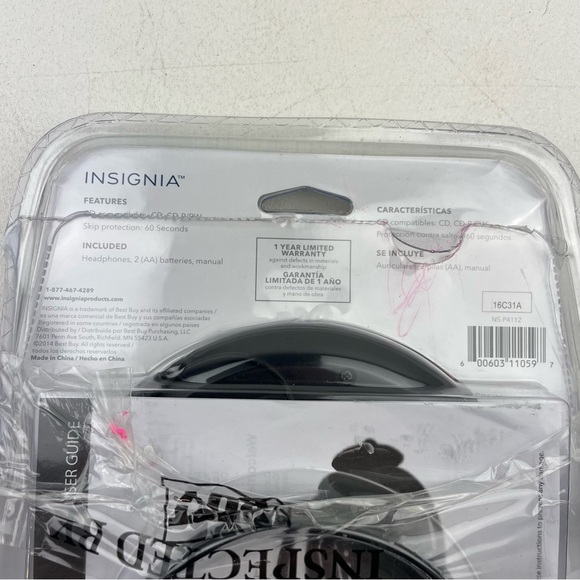 Insignia Portable CD Player Black Charcoal (NS-P4112) Everything Works - Picture 3 of 4